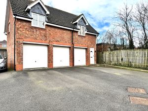 Photo 17- click for photo gallery